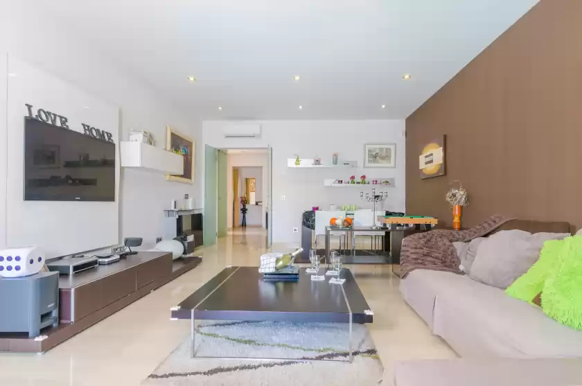 Holiday rentals in Villa las, Tolleric