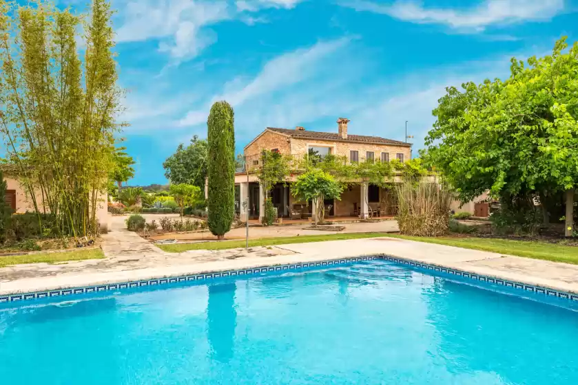 Holiday rentals in Es lledoner, Biniagual