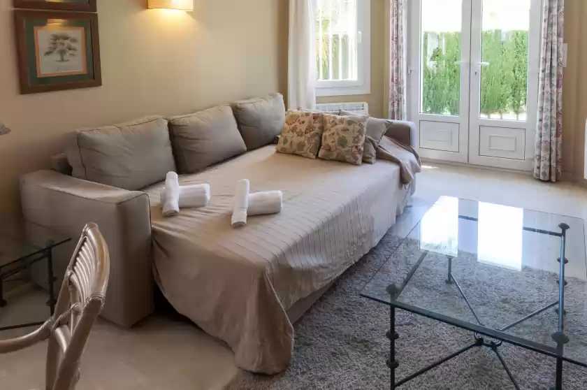 Holiday rentals in Malibu, Urbanització Platja d'Oliva