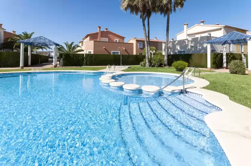 Holiday rentals in Malibu, Urbanització Platja d'Oliva
