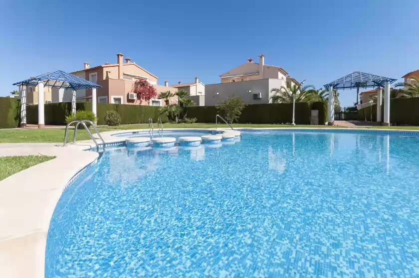 Holiday rentals in Malibu, Urbanització Platja d'Oliva
