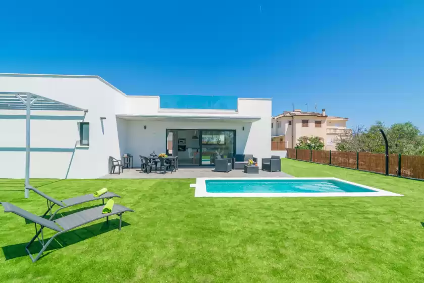 Holiday rentals in Villa leonor, Platja d'Alcúdia