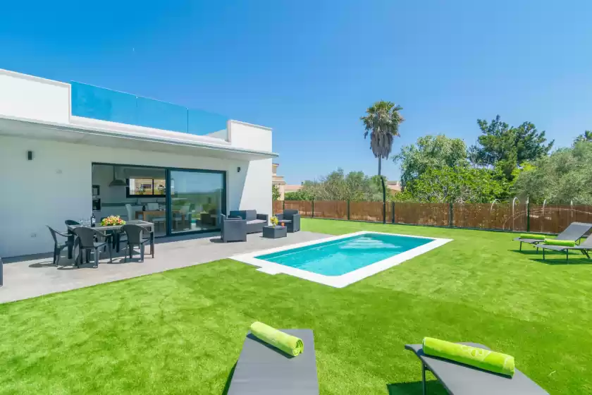 Holiday rentals in Villa leonor, Platja d'Alcúdia