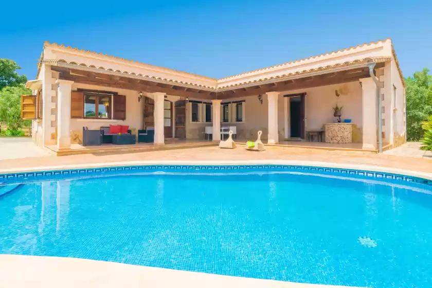 Holiday rentals in Son pere genet