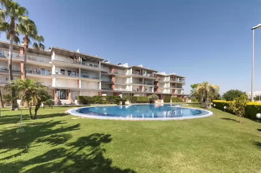 Holiday rentals in Aire