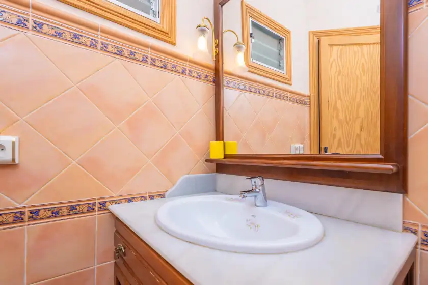 Holiday rentals in Sa marina (covamarina), ses Covetes