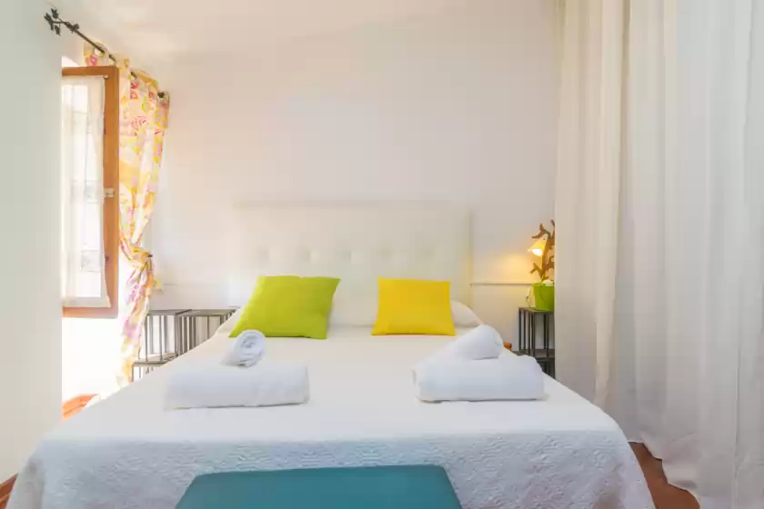 Holiday rentals in Sa marina (covamarina), ses Covetes