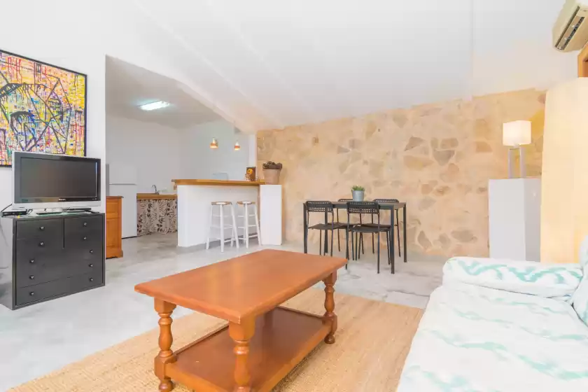 Holiday rentals in Sa marina (covamarina), ses Covetes