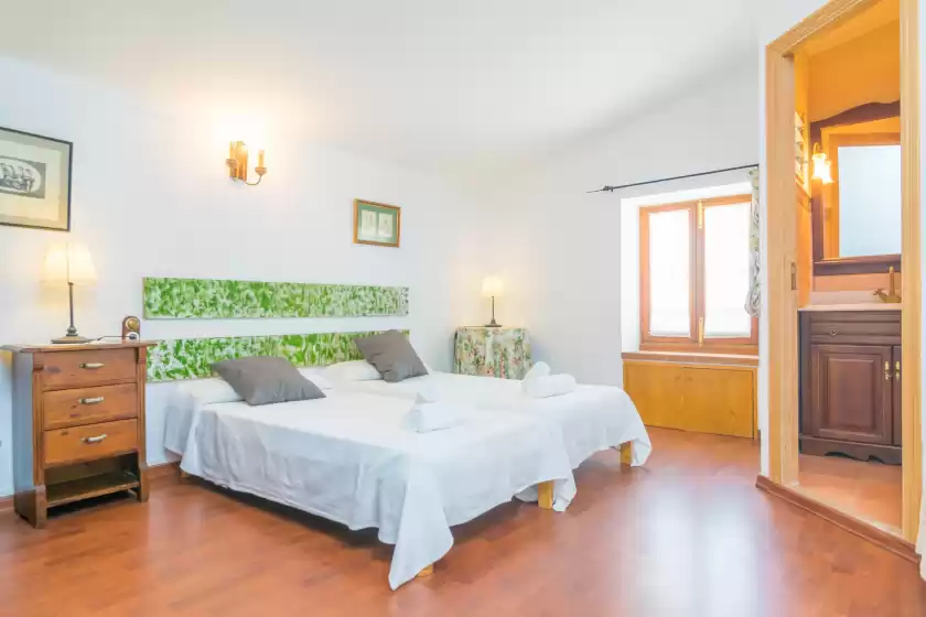 Holiday rentals in Sa marina (covamarina), ses Covetes