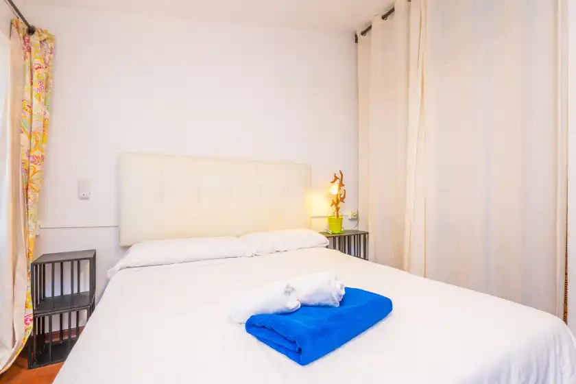 Holiday rentals in Sa marina (covamarina), ses Covetes