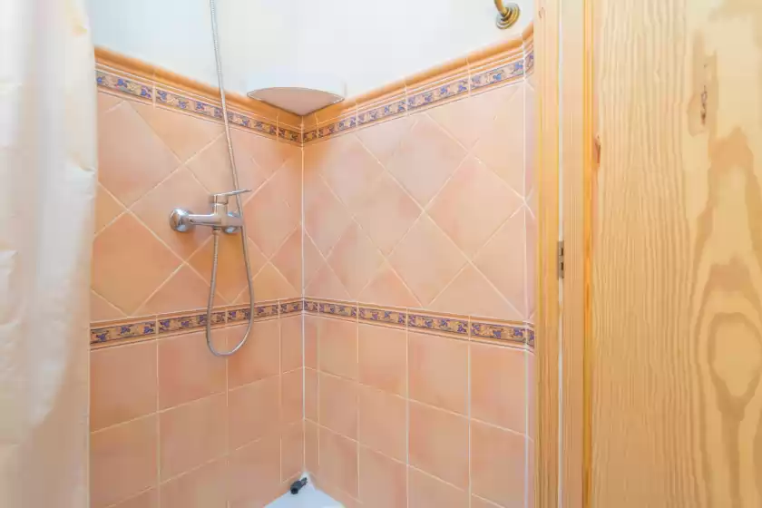 Holiday rentals in Sa marina (covamarina), ses Covetes