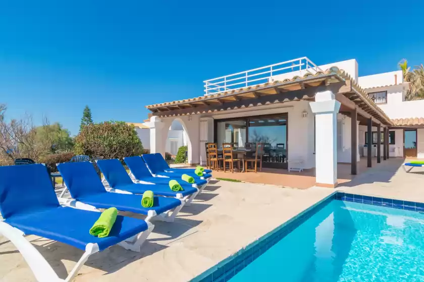 Holiday rentals in Villa sol naixent, Cala Serena