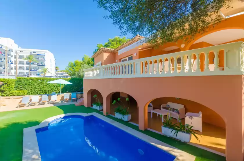 Holiday rentals in Villa son bauló, Can Picafort