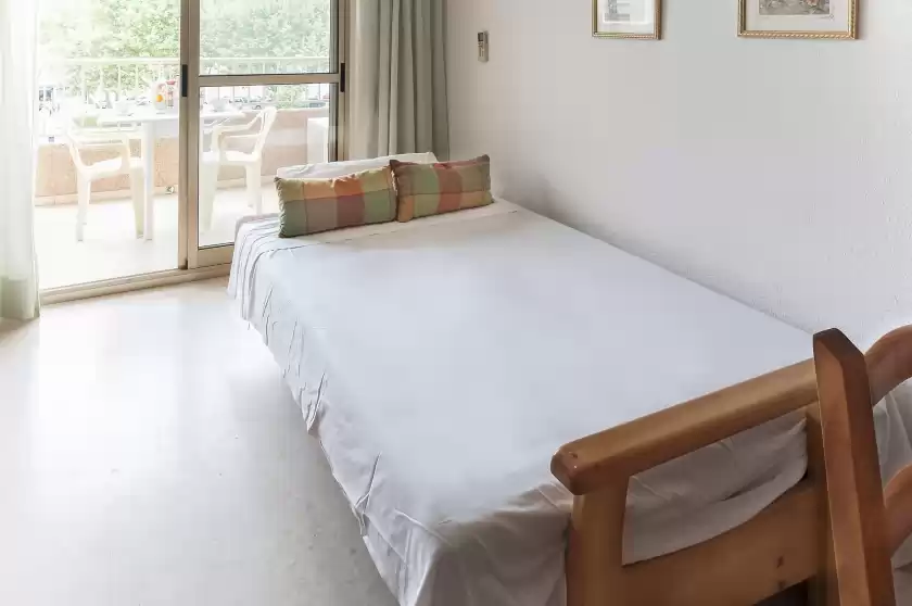 Holiday rentals in Espejo, Grau i Platja