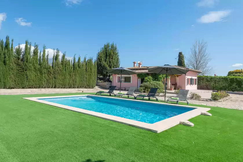 Holiday rentals in Ses veles