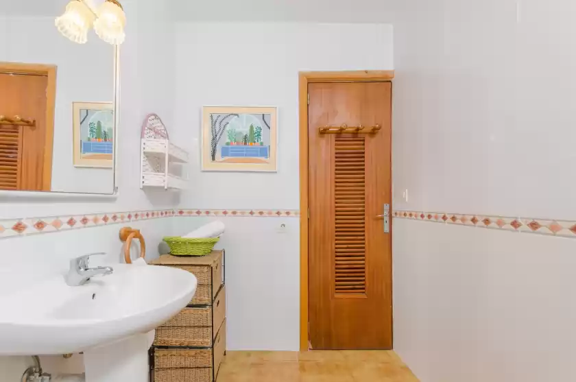 Holiday rentals in Sera de mavi, Algaida