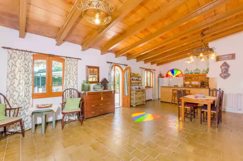 Holiday rentals in Sera de mavi, Algaida