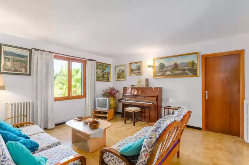 Holiday rentals in Sera de mavi, Algaida