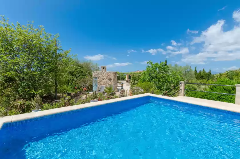 Holiday rentals in Sera de mavi, Algaida