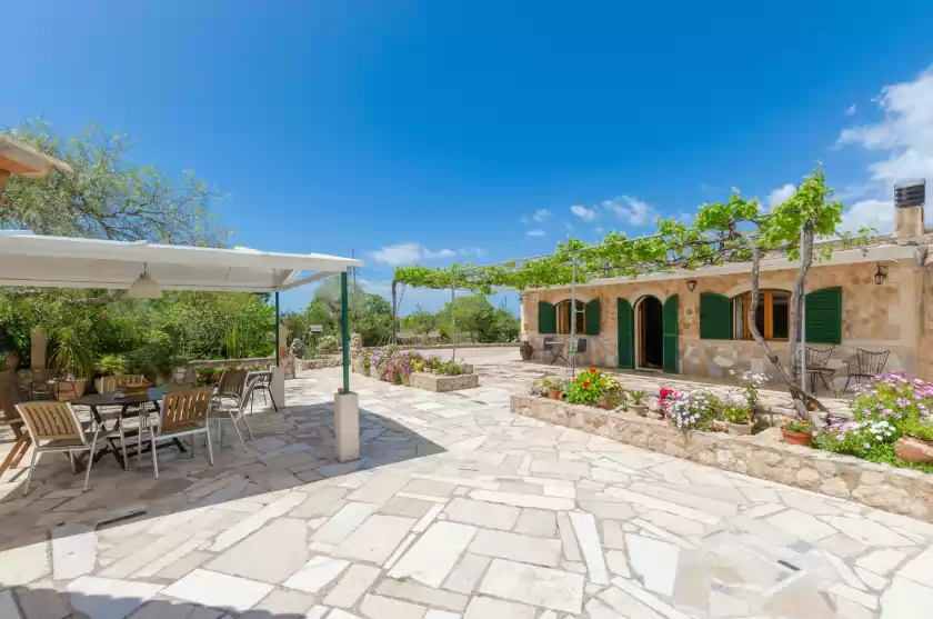 Holiday rentals in Sera de mavi, Algaida