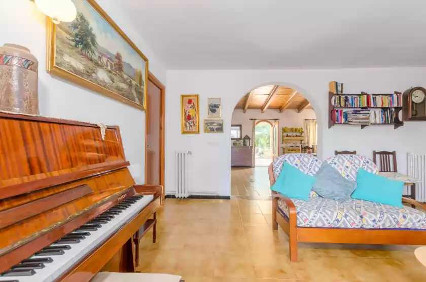 Holiday rentals in Sera de mavi, Algaida