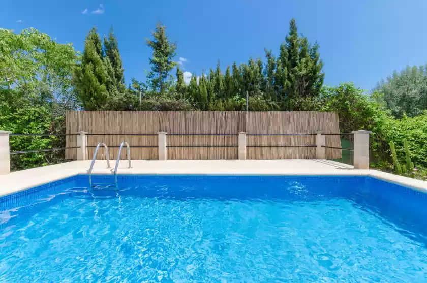 Holiday rentals in Sera de mavi, Algaida