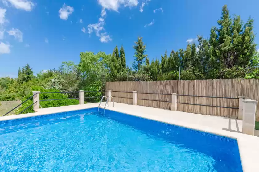 Holiday rentals in Sera de mavi, Algaida