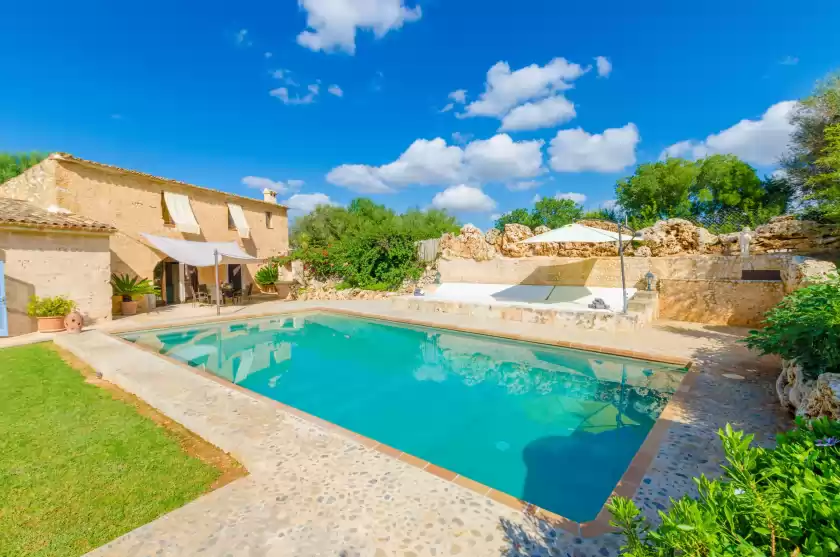 Holiday rentals in Son costa