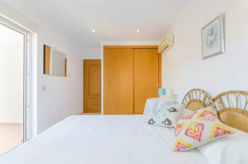 Holiday rentals in Bahía grande, Badia Gran