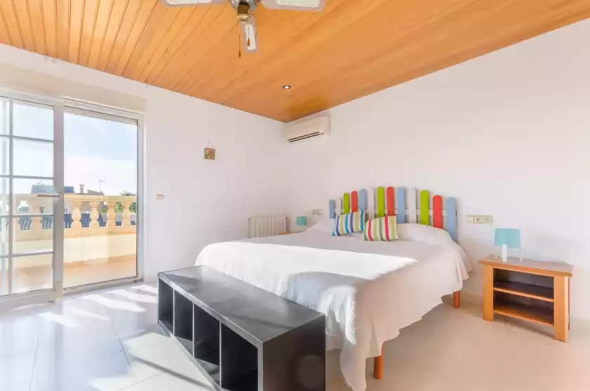 Holiday rentals in Bahía grande, Badia Gran