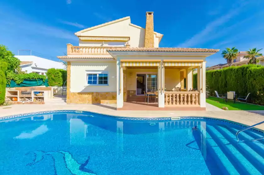 Holiday rentals in Bahía grande, Badia Gran
