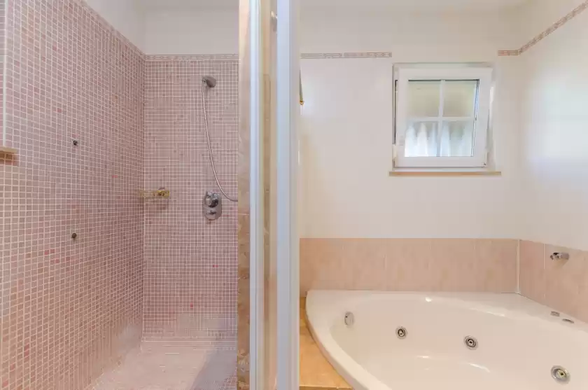 Holiday rentals in Bahía grande, Badia Gran