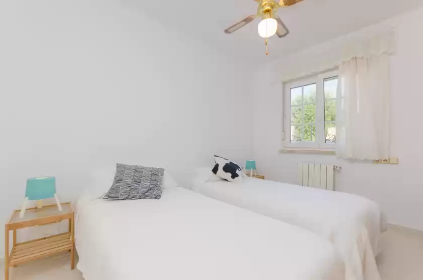 Holiday rentals in Bahía grande, Badia Gran