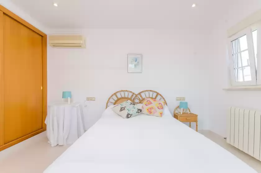 Holiday rentals in Bahía grande, Badia Gran