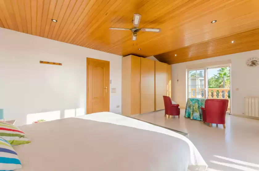 Holiday rentals in Bahía grande, Badia Gran
