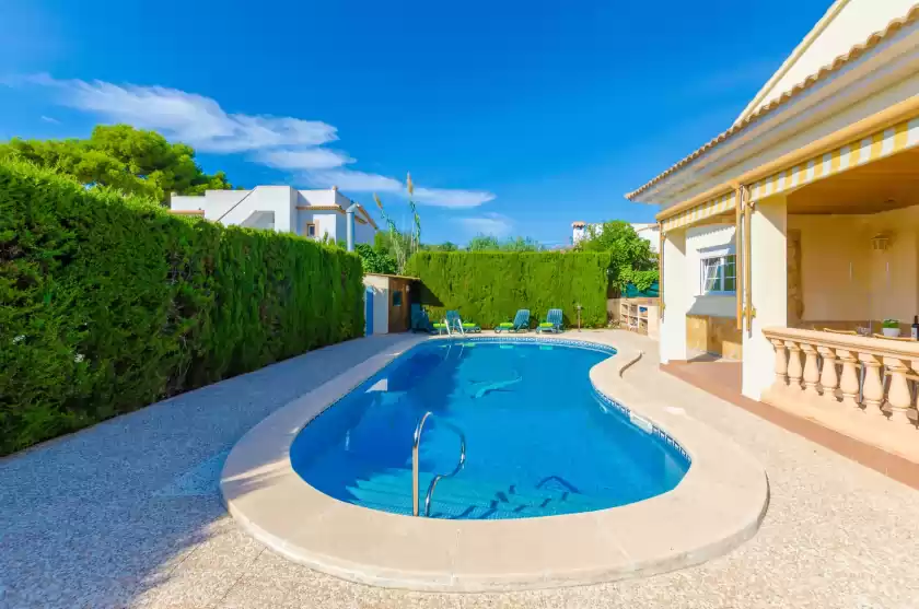 Holiday rentals in Bahía grande, Badia Gran