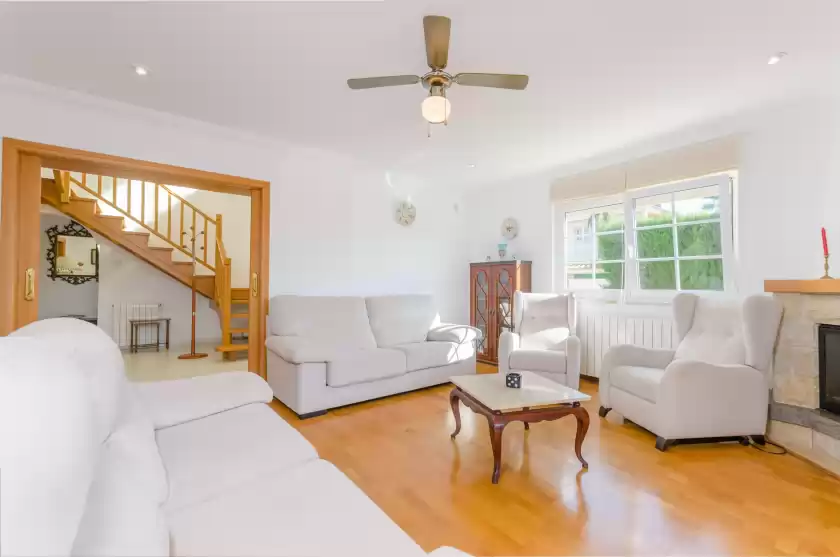 Holiday rentals in Bahía grande, Badia Gran