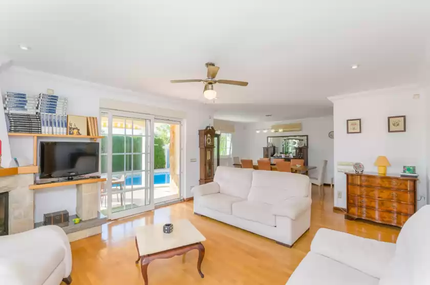 Holiday rentals in Bahía grande, Badia Gran