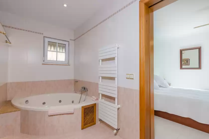 Holiday rentals in Bahía grande, Badia Gran