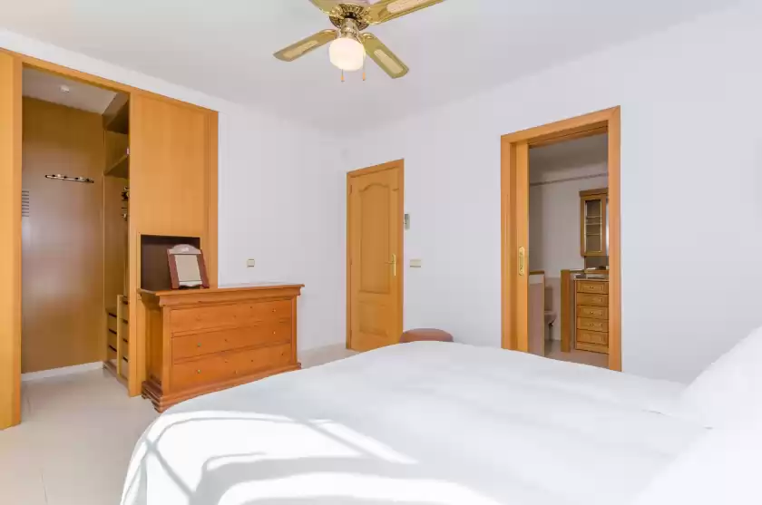 Holiday rentals in Bahía grande, Badia Gran