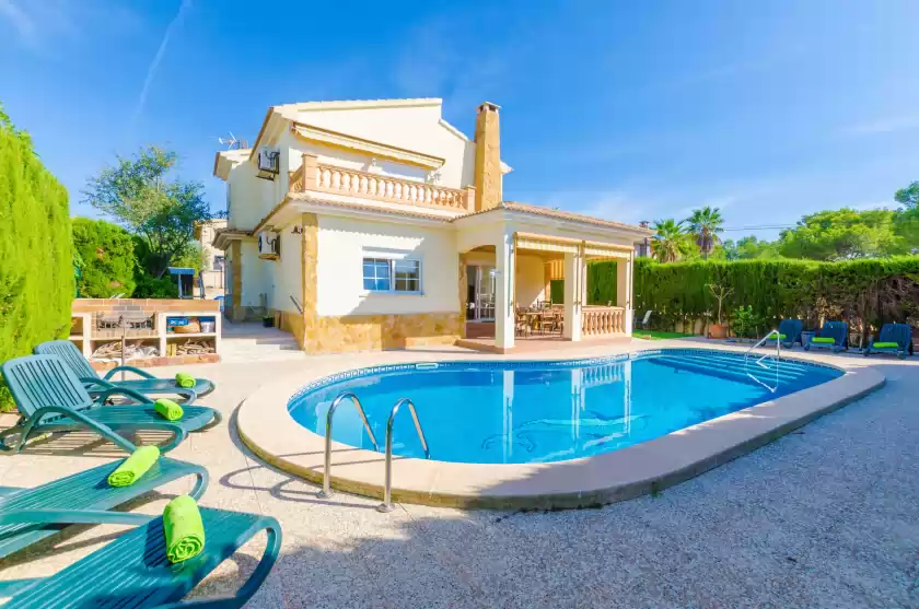 Holiday rentals in Bahía grande