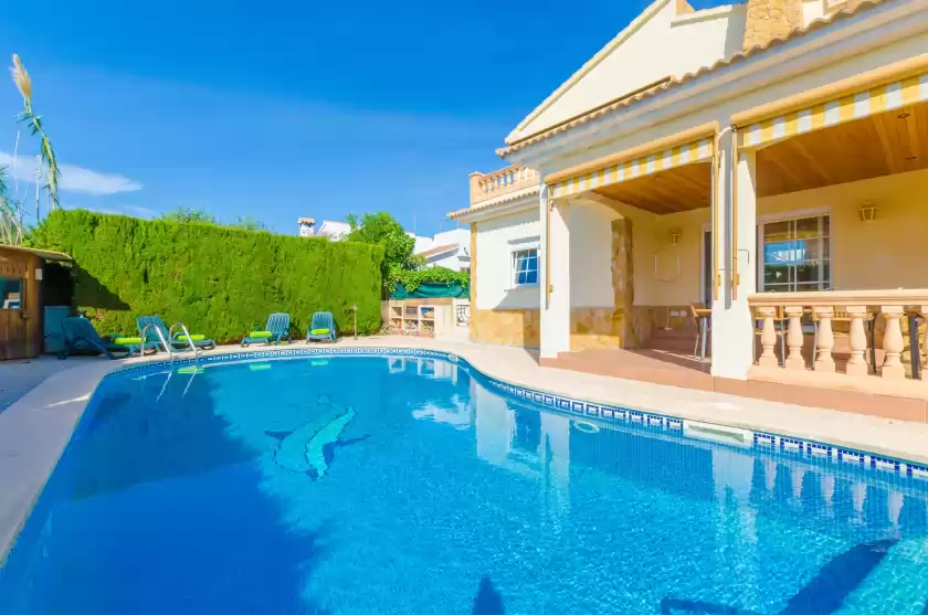 Holiday rentals in Bahía grande, Badia Gran