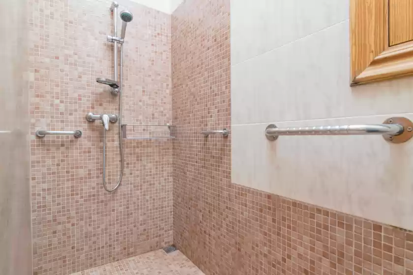 Holiday rentals in Can passarell, Campos