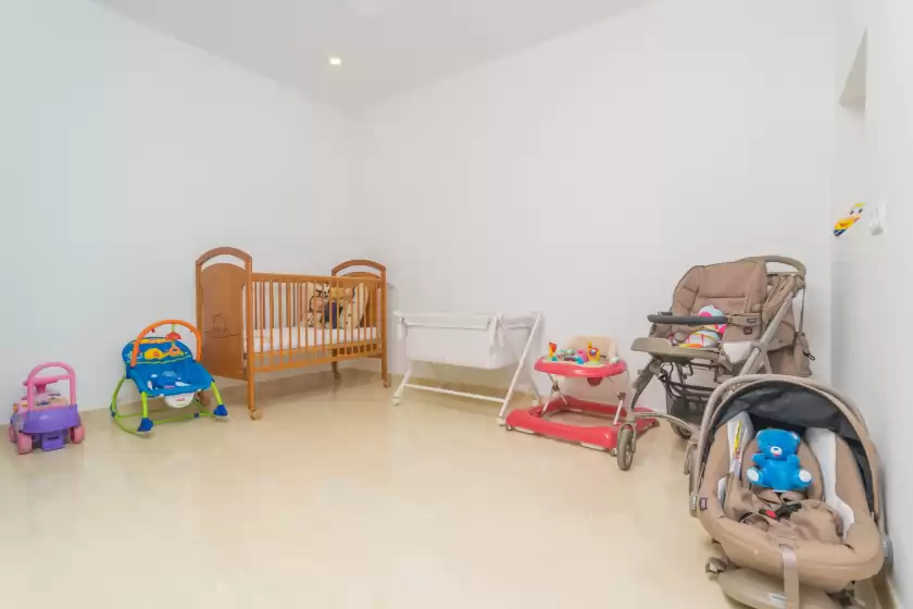 Holiday rentals in Can passarell, Campos