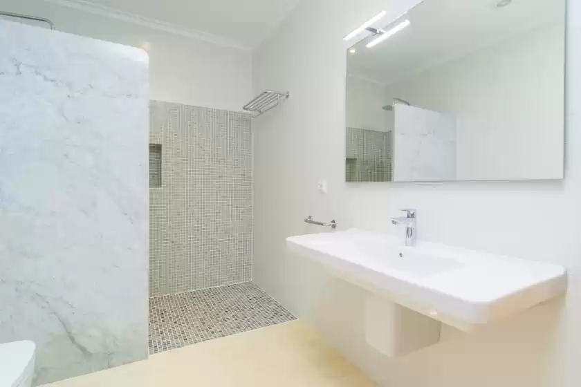 Holiday rentals in Can passarell, Campos