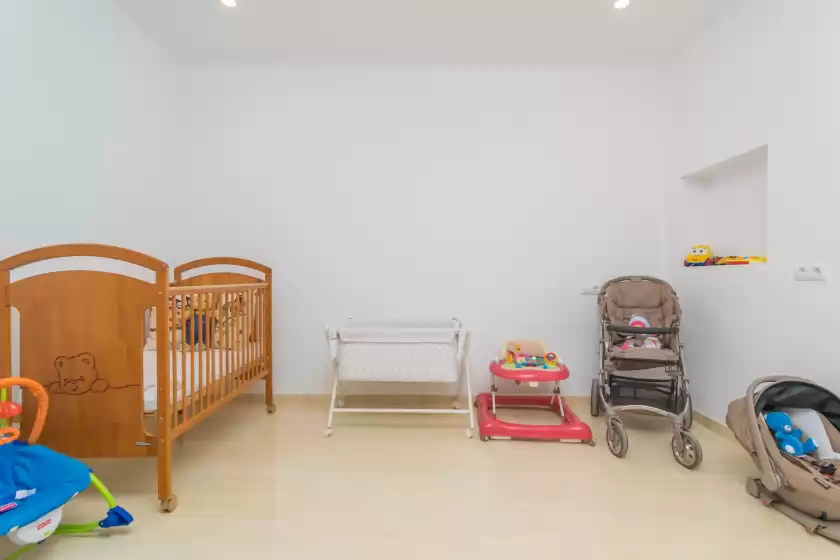 Holiday rentals in Can passarell, Campos