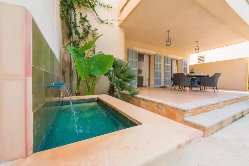 Holiday rentals in Casa azalea, Cala Bona