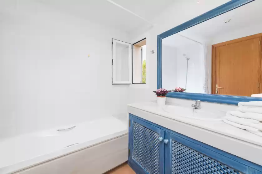 Holiday rentals in Casa azalea, Cala Bona
