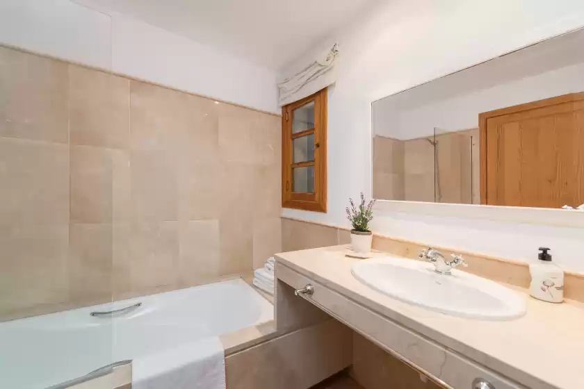 Holiday rentals in Casa azalea, Cala Bona