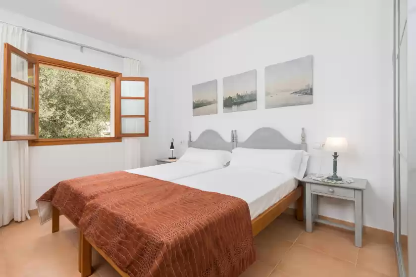 Holiday rentals in Casa azalea, Cala Bona